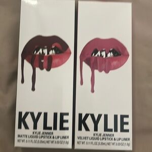 Kylie Jenner Lip Kit Bundle NIB

STRAWBERRY CREAM - DOLCE